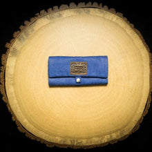 Carica l&#39;immagine nel visualizzatore di Gallery, PORTATABACCO &quot;JEANS&quot; – Cartine Lunghe-Original Kavatza-Veganja Shop
